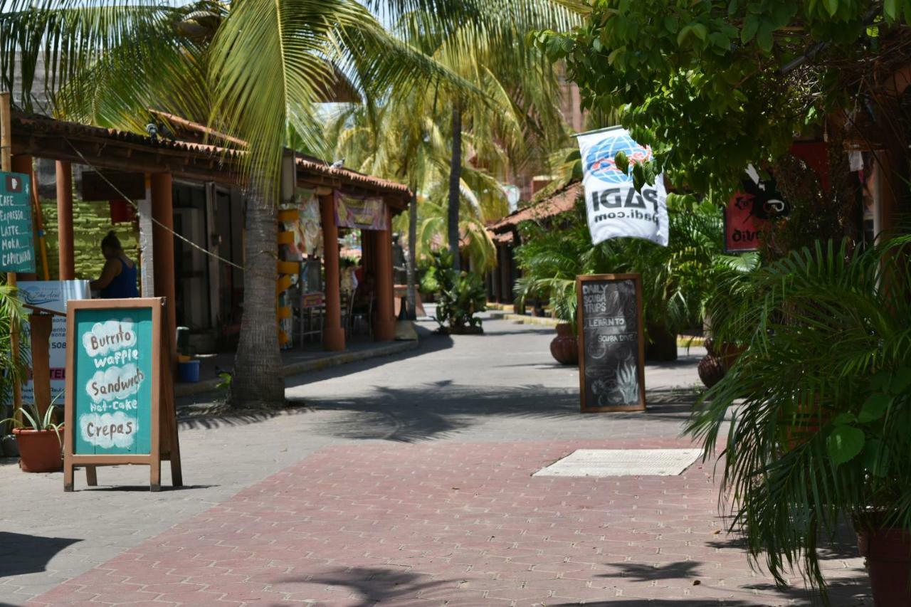 Isabel Suites Zihuatanejo Exterior foto