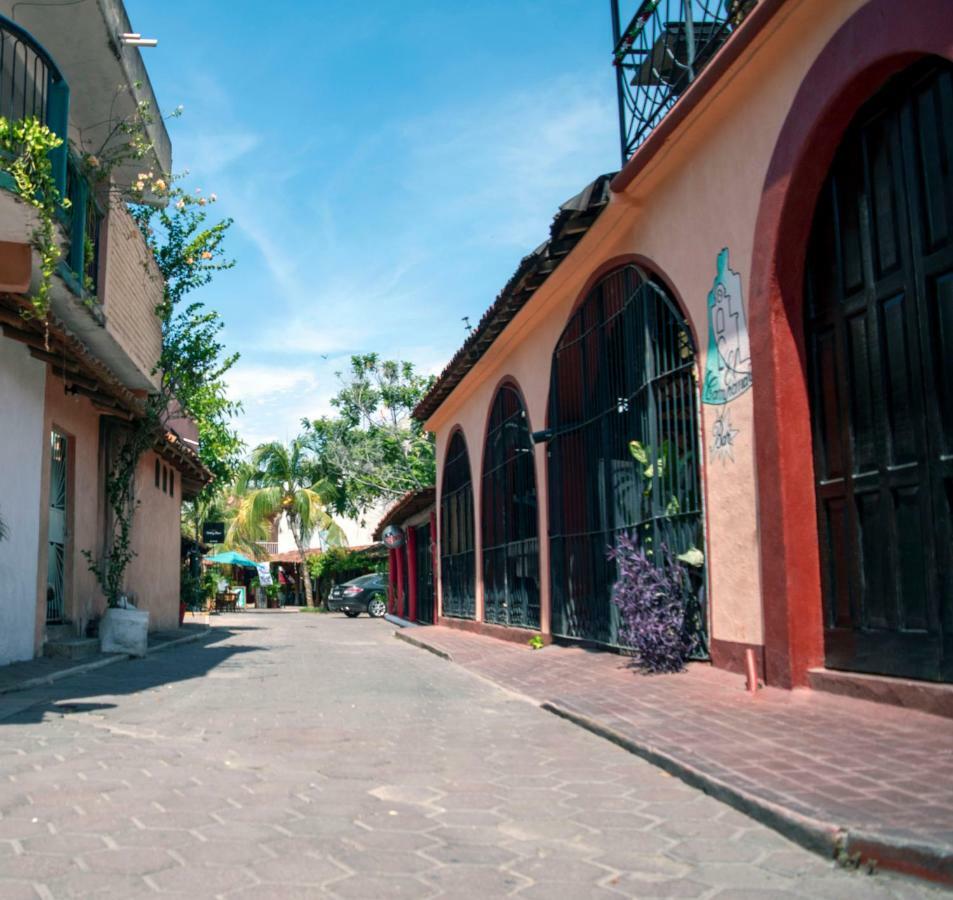 Isabel Suites Zihuatanejo Exterior foto