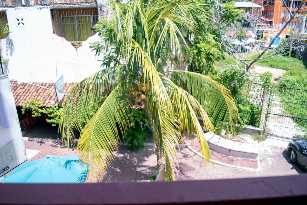 Isabel Suites Zihuatanejo Exterior foto