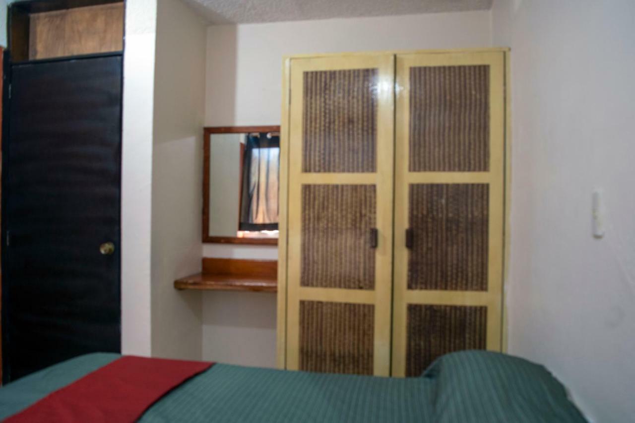 Isabel Suites Zihuatanejo Exterior foto