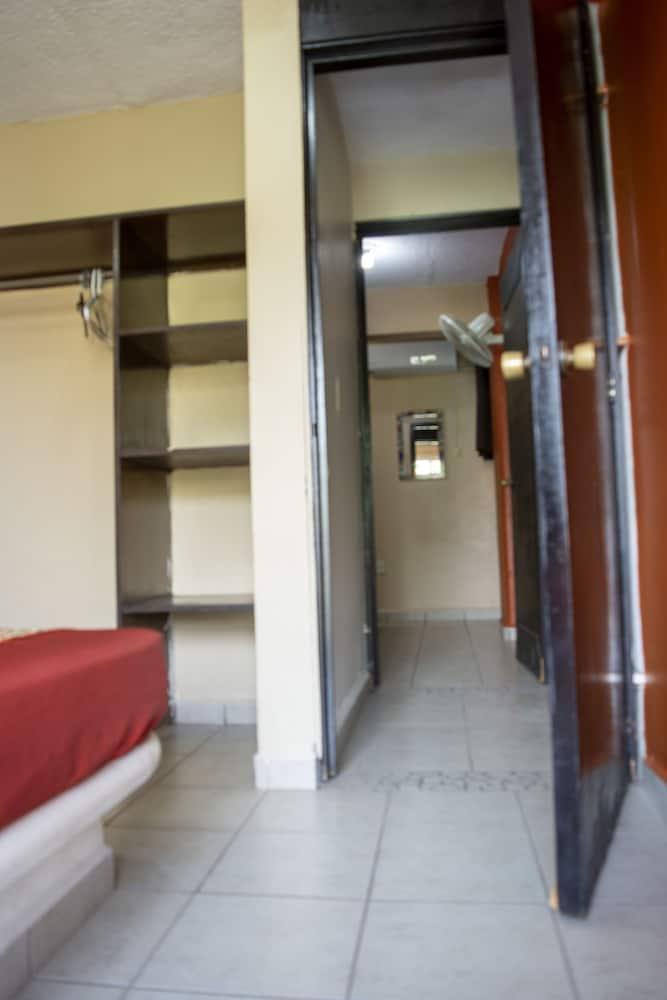 Isabel Suites Zihuatanejo Exterior foto